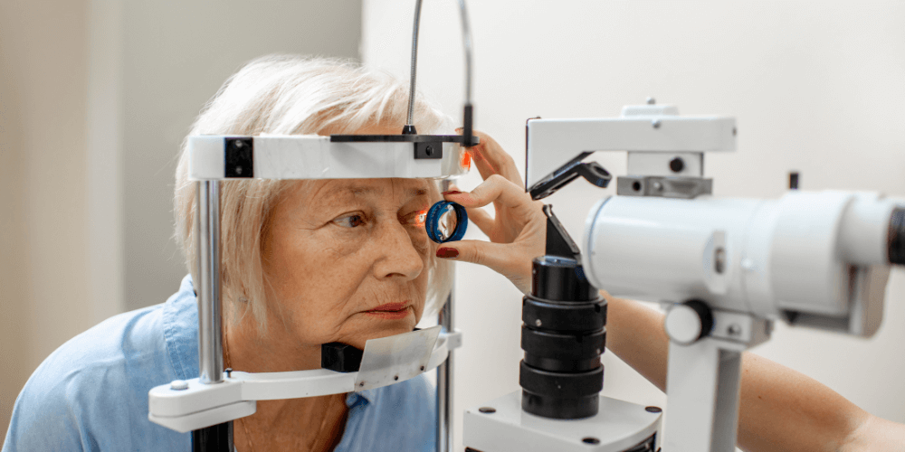 Eye treatment with stem cells
